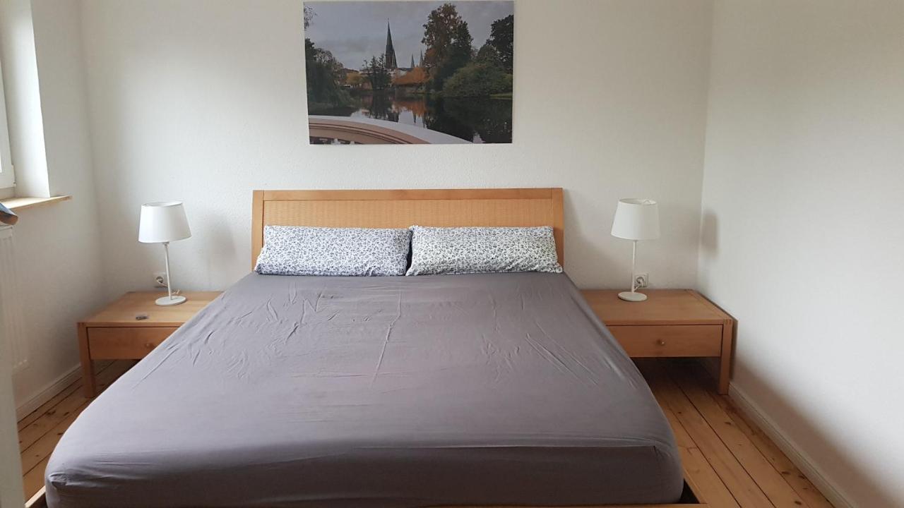 Helle Dhh Mit Ueberdachter Terrasse Apartamento Oldemburgo Exterior foto